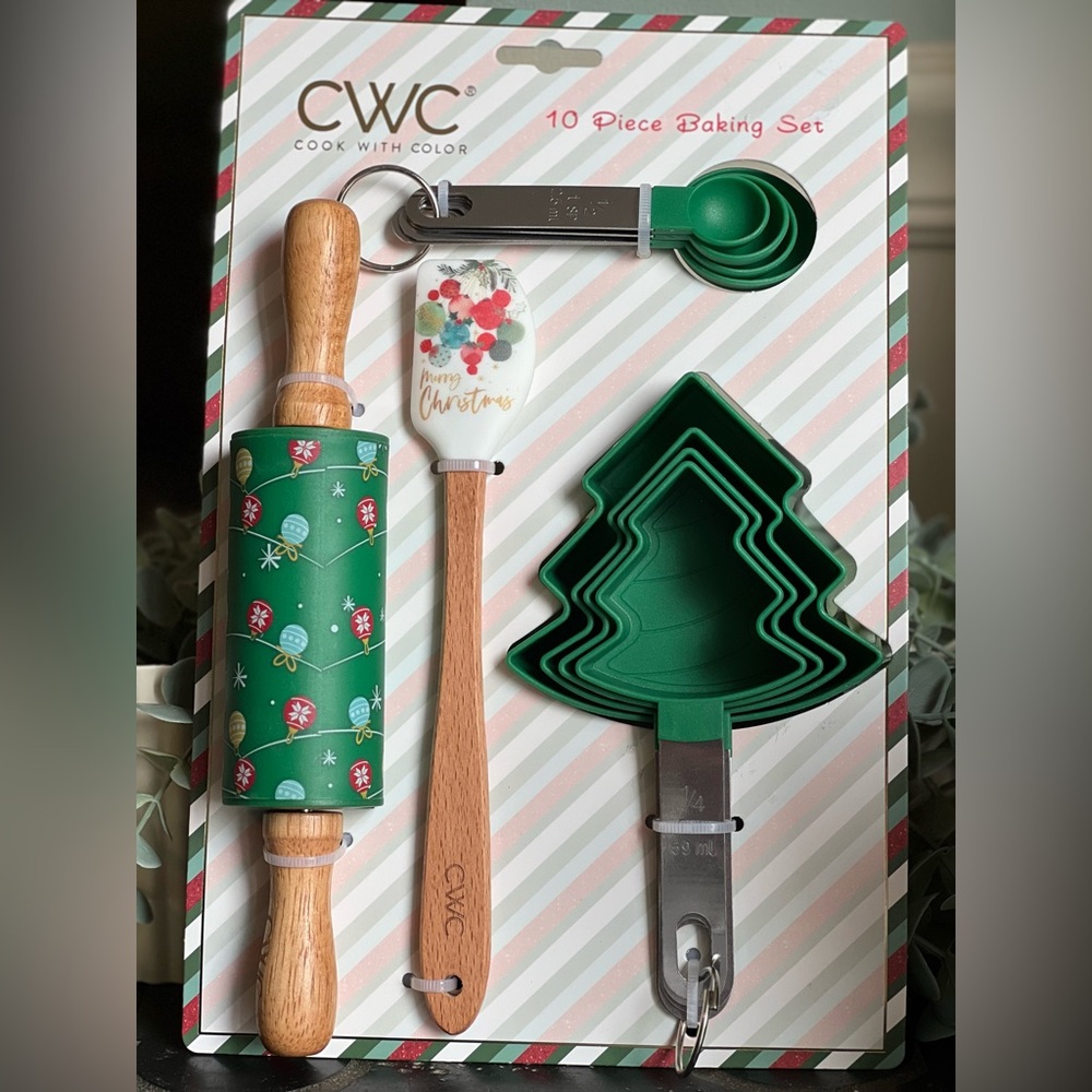 CWC Holiday Baking Set with Green and Red Accents